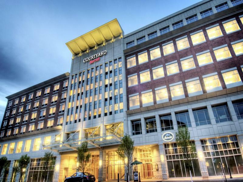 Courtyard By Marriott Downtown
