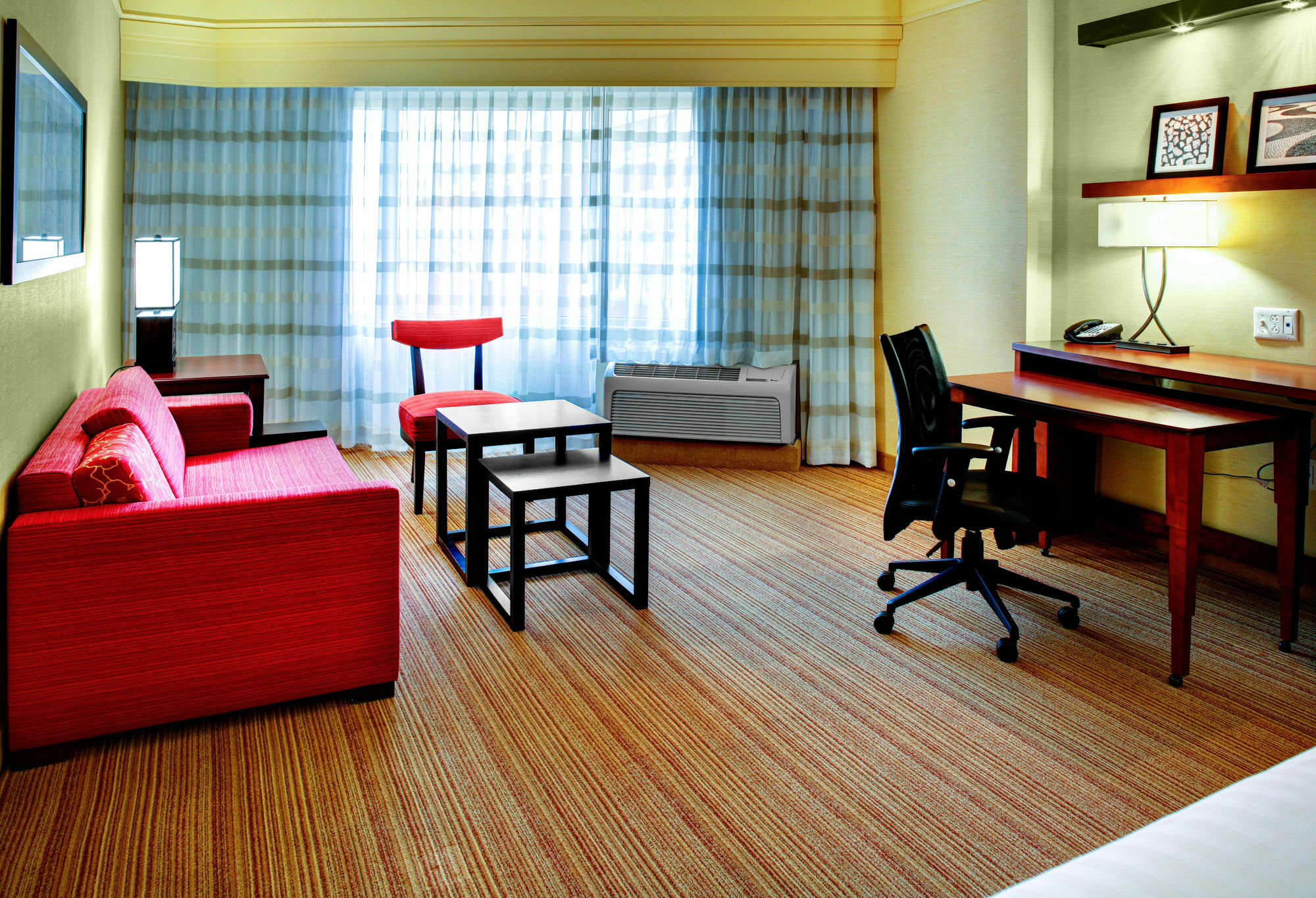 Courtyard By Marriott Downtown Greenville