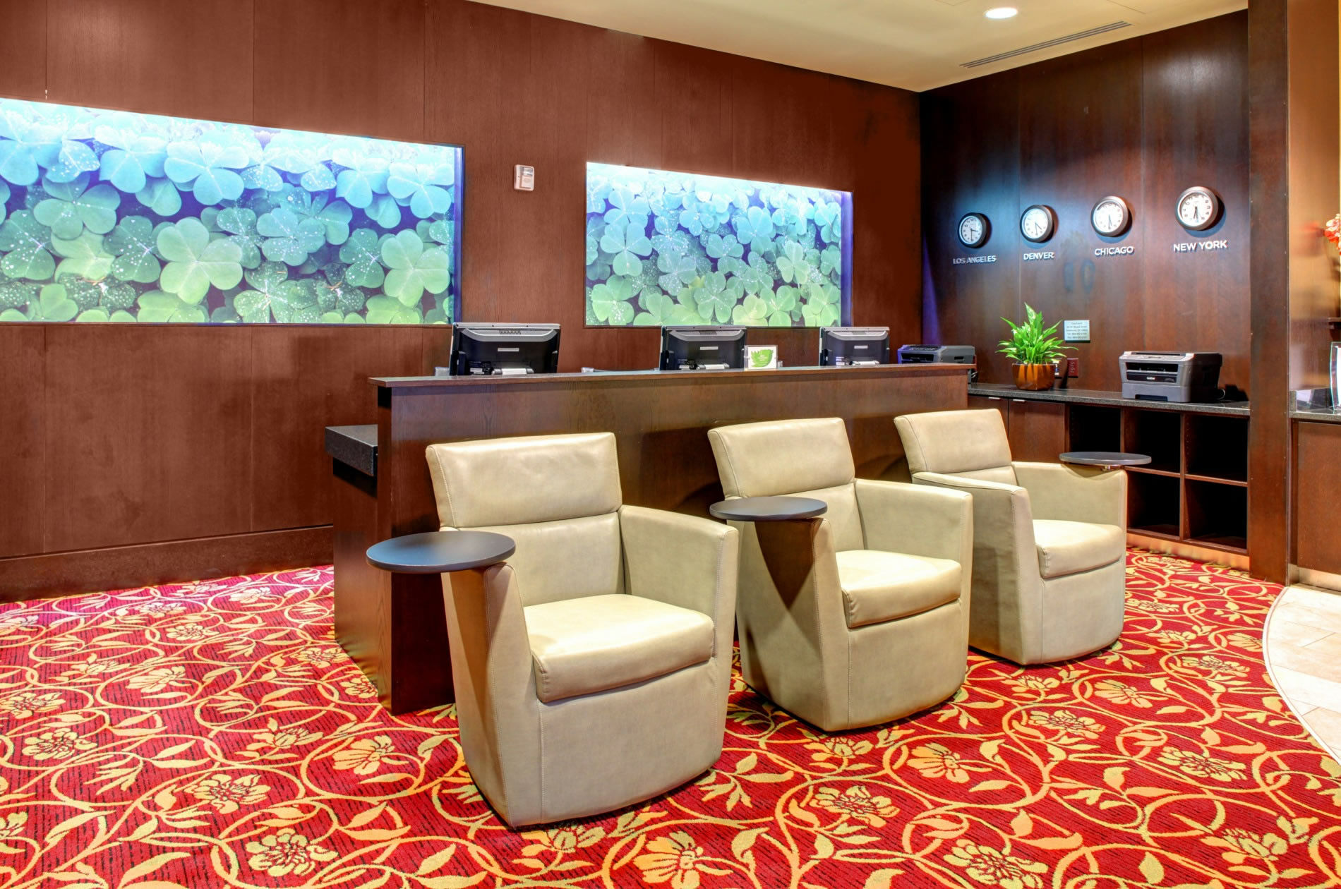 Courtyard By Marriott Downtown Hotel